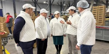 МӘЖІЛІС ДЕПУТАТЫ АЛМАТЫ ОБЛЫСЫ АЛАТАУ ҚАЛАСЫНДАҒЫ «FRUIT ART» ЖЫЛЫЖАЙЫНА БАРДЫ