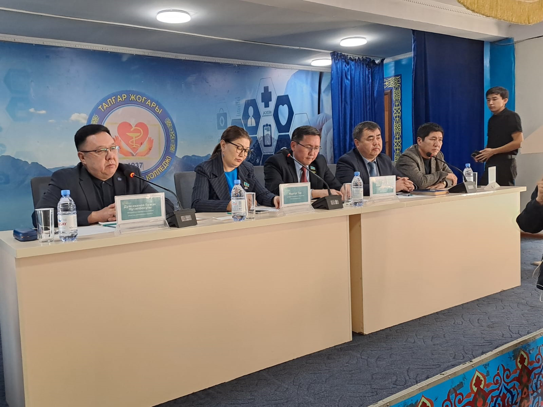 Референдум –  бүкіл халықтың үні