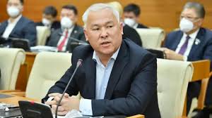 Мұрат Әбенов жаңа Конституция жобасы төңірегіндегі бірқатар қауесетті жоққа шығарды