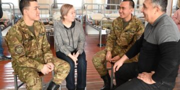 Армия аналардың көзімен: Ашық есік күнінде әскери бөлімдерге 4000-нан астам адам келді