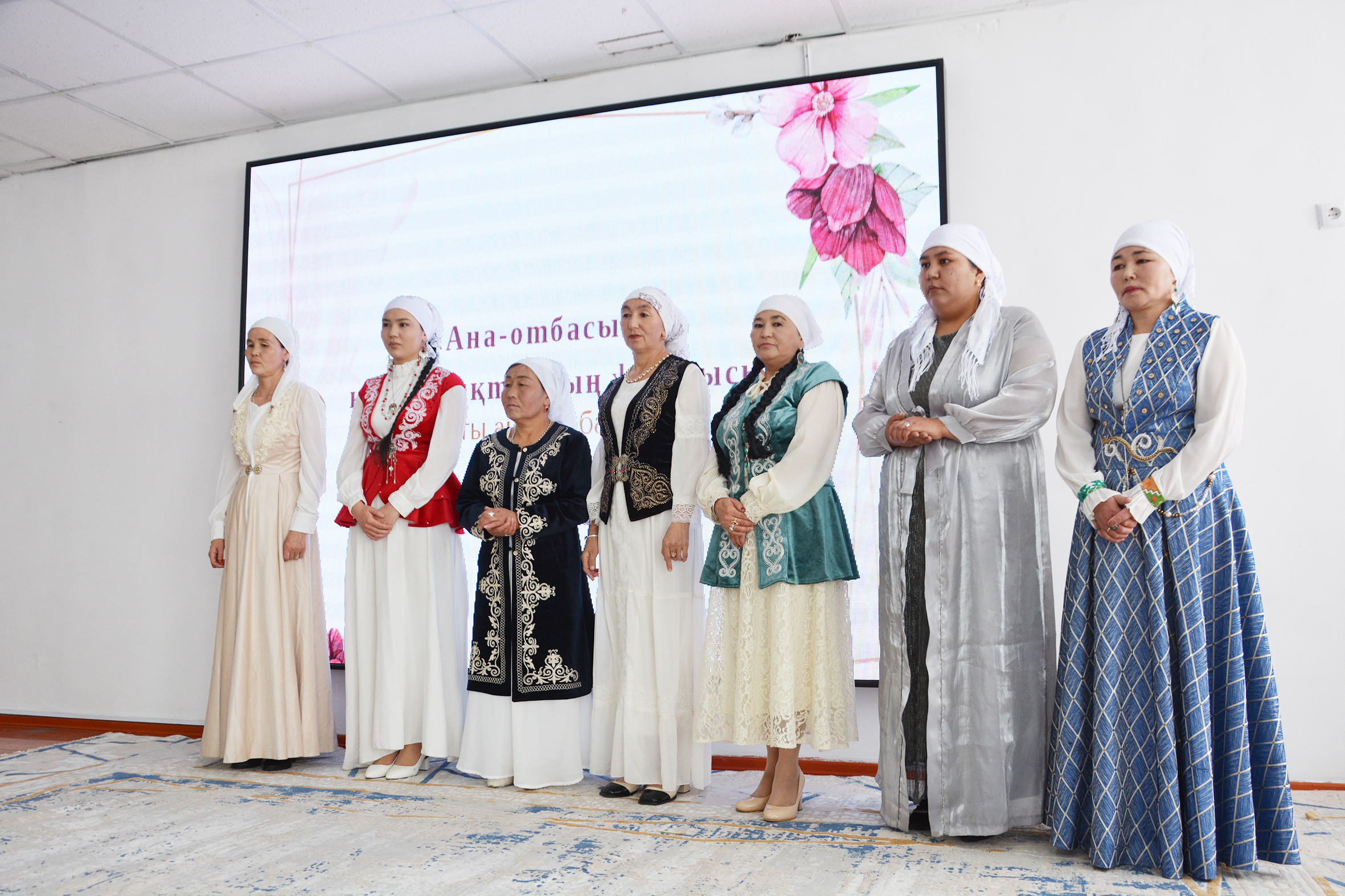 Келіні жақсының – керегесі алтын