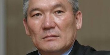 Демократиялық дамуға бастайды