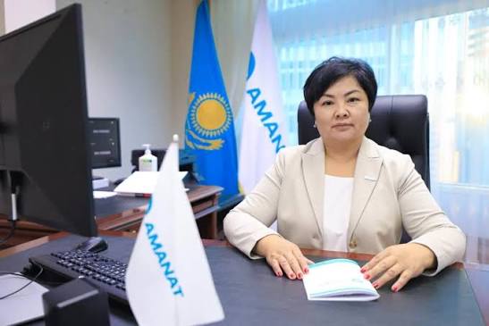 Негізгі заңға әйелдер көзқарасы: «AMANAT» партиясының Әйелдер қанаты жаңа Конституция жобасын әзірлеуге атсалысуда