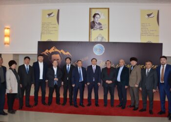 Мұзарт шыңның Мұзбалағы