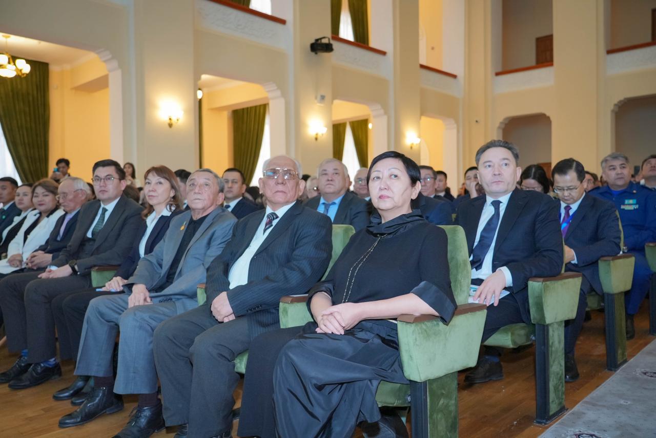 Алматыда «Әділетті және прогрессивті Қазақстанның халықтық Конституциясы үшін» жалпыұлттық коалициясы мүшелері ғылыми қауымдастық өкілдерімен кездесті