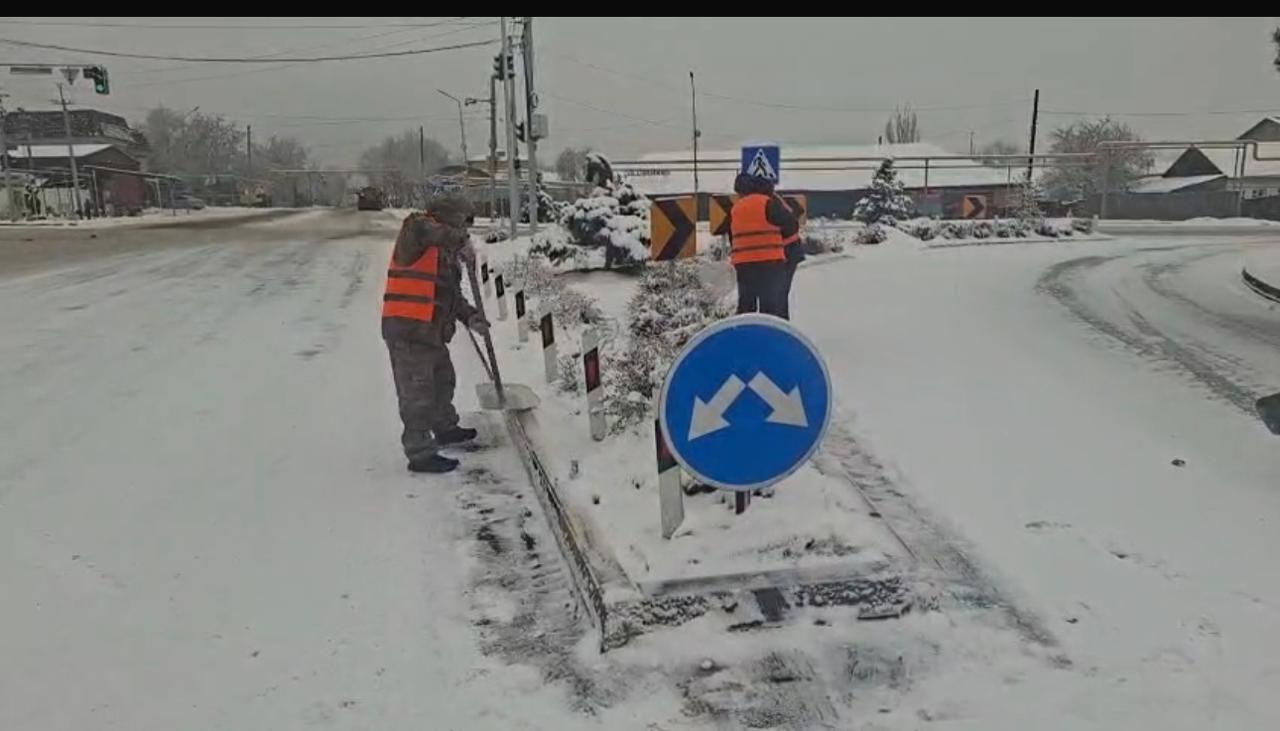 ЖОЛДАР ҚАРДАН ТАЗАЛАНЫП ЖАТЫР