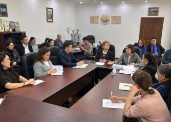 Астанада сарапшылар «Отбасылық құндылықтардың құқықтық негізі және әлеуметтік қорғау» тақырыбы аясында жаңа Конституция жобасын талқылады