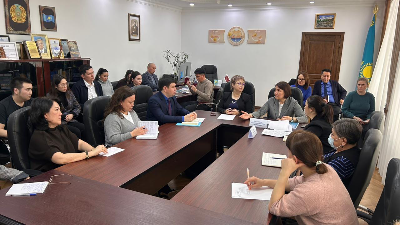 Астанада сарапшылар «Отбасылық құндылықтардың құқықтық негізі және әлеуметтік қорғау» тақырыбы аясында жаңа Конституция жобасын талқылады