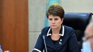 Жаңа Конституцияны қабылдау мәселесін бүкілхалықтық референдумға шығару ұсынылды