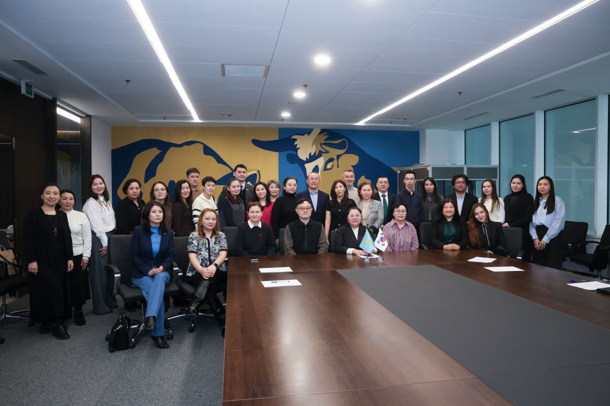 «Қазіргі жастар: сипаттамасы, құндылықтары, қызығушылықтары» атты ғылыми семинар өтті