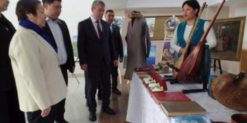 Ұлы дала үніндей