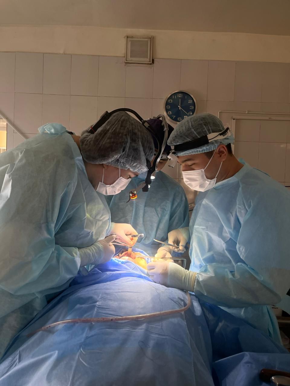 НЕГЕ АККА-ҒА БАСҚА ӨҢІРЛЕРДЕН ПАЦИЕНТТЕР КЕЛЕ БАСТАДЫ?