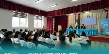 Коалиция өкілдері №35 орта мектеп ұжымымен жүздесті