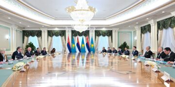 Қазақстан мен Сербия президенттері кеңейтілген құрамда келіссөз жүргізді