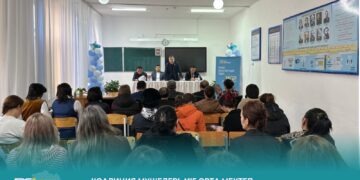 Коалиция өкілдері №5 орта мектеп  ұстаздарымен кездесті