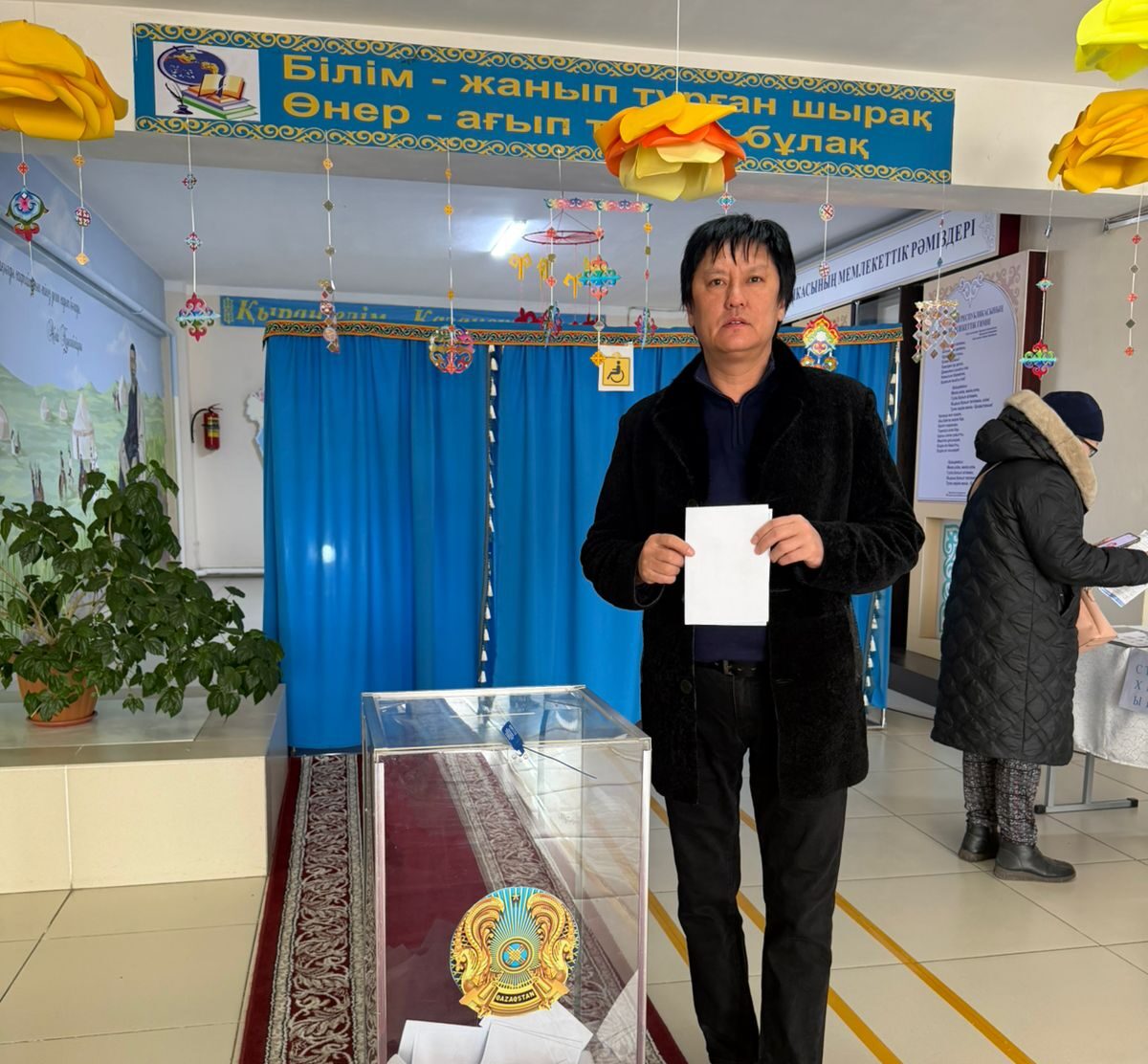 Өмірқұл Айниязов Қарасай ауданында өз таңдауын жасады