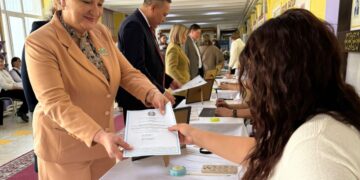 Алатау қаласы мәслихатының депутаттары республикалық референдумда дауыс берді