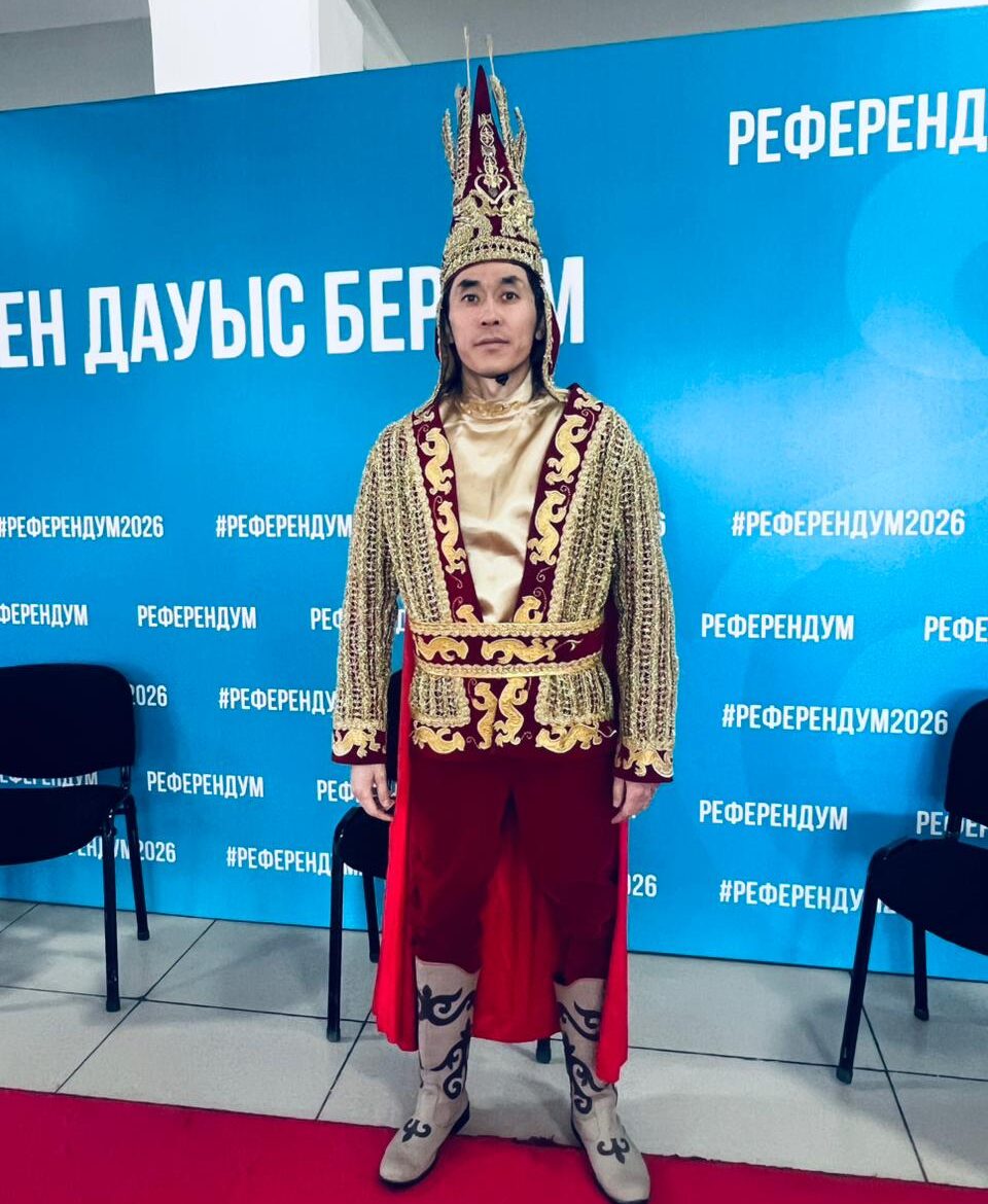 Референдум учаскесінде – “Алтын адам”