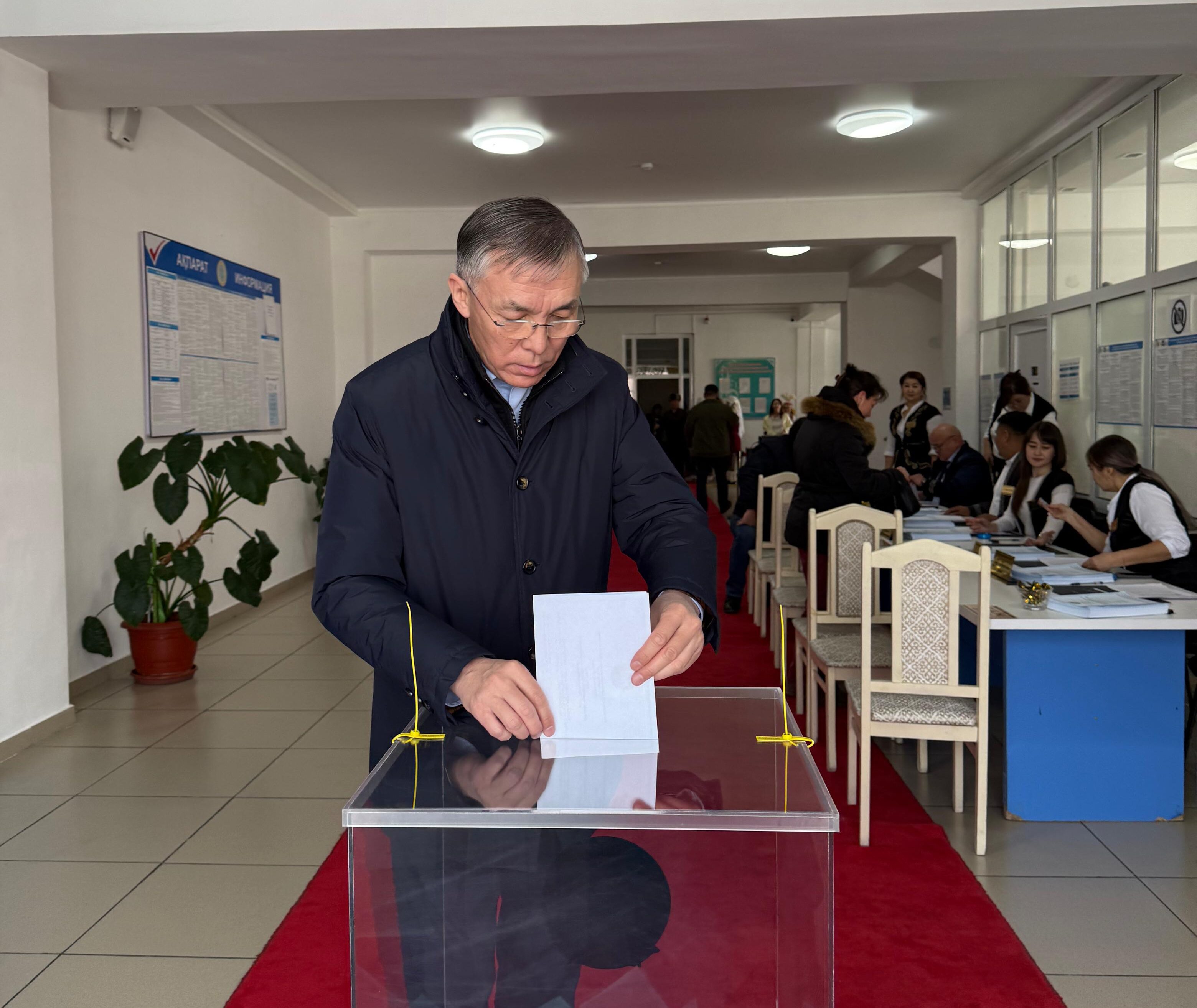 Аудан әкімі дауыс берді