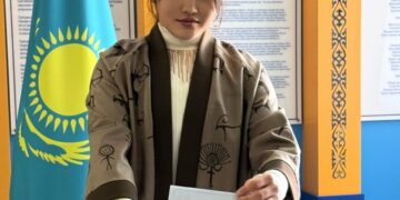 Чемпион қыз қолдау білдірді