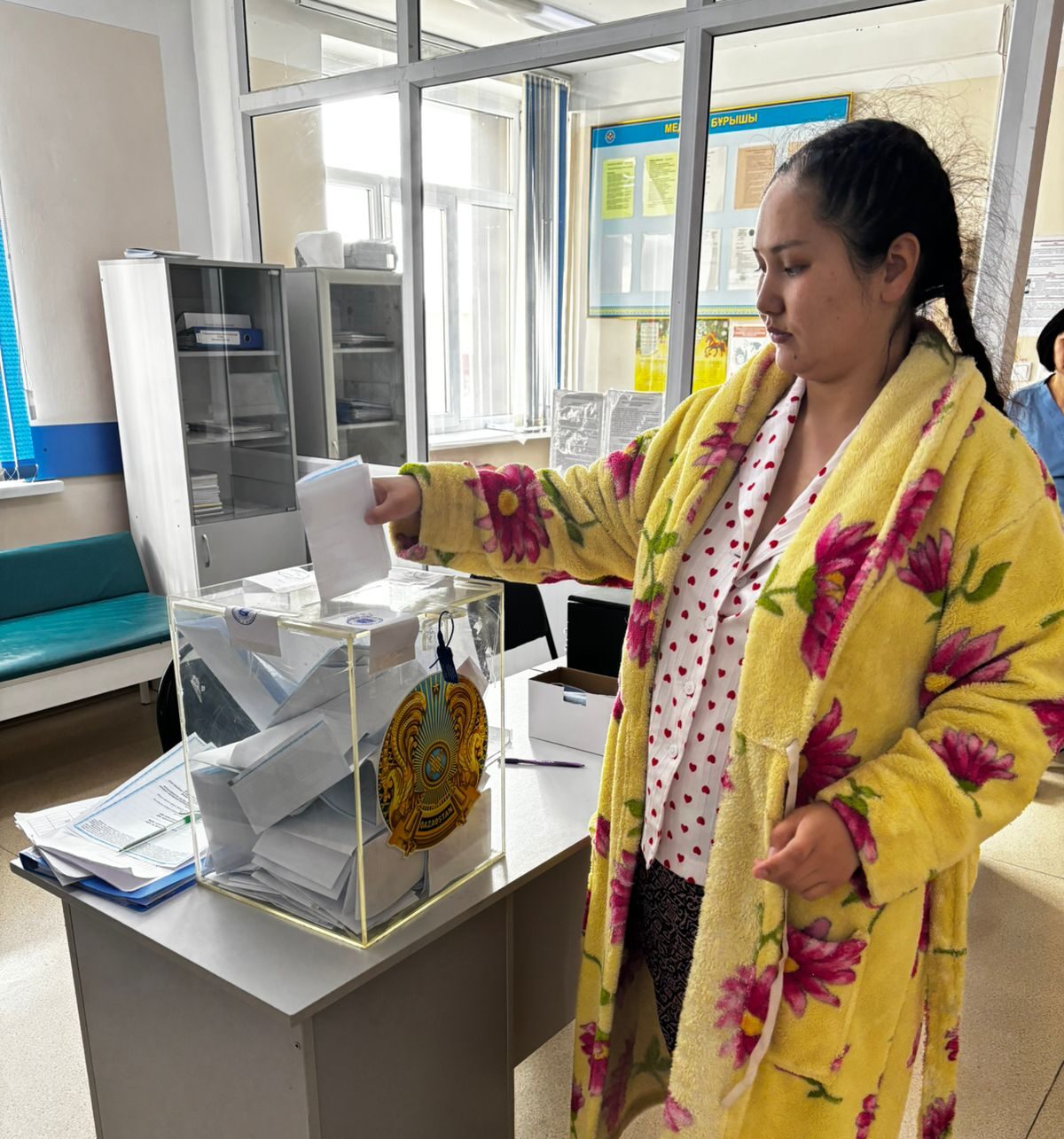 Алматы облысында босанған және жүкті әйелдер жабық сайлау учаскелерінде дауыс берді