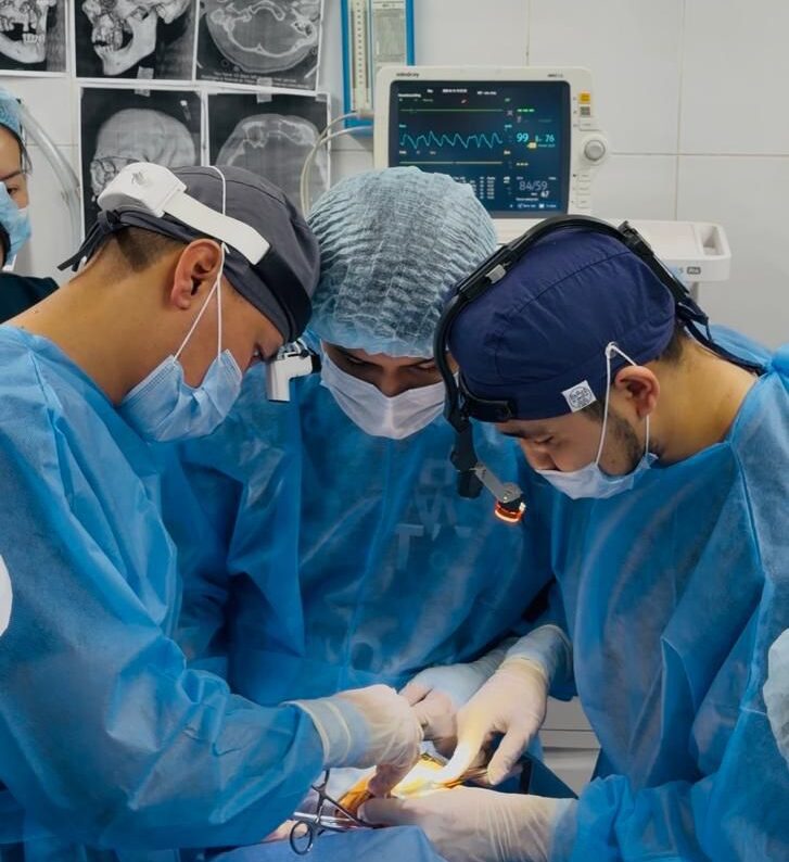 9 сағатқа созылған күрделі операция: Алматы облысының дәрігерлері ауыр жараланған науқастың бет құрылымын қалпына келтірді