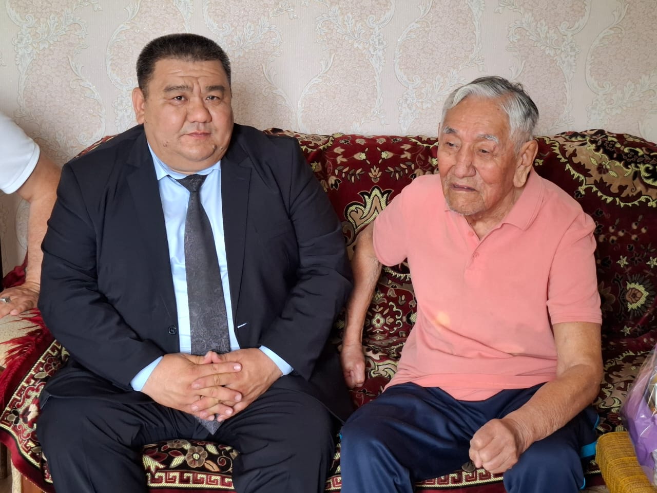 ТЫЛ АРДАГЕРЛЕРІНЕ ҚҰРМЕТ КӨРСЕТІЛДІ